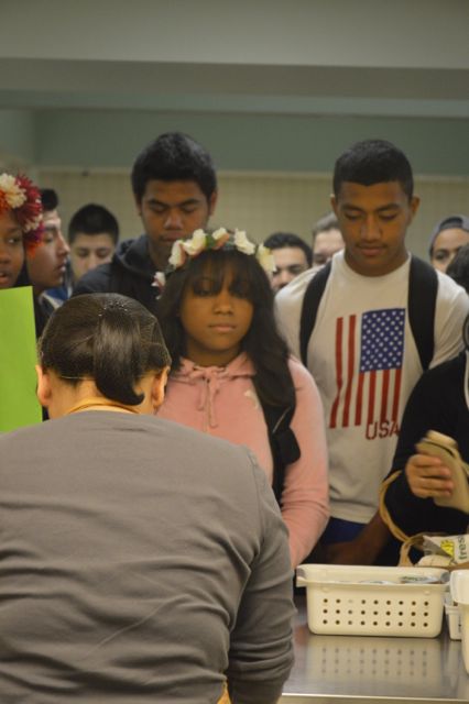 A busy day in the West cafeteria.